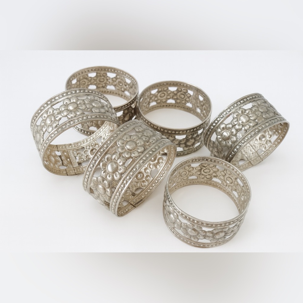 Elegant Silver napkin rings Set 6